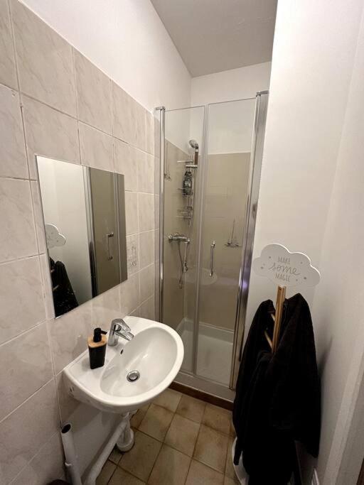 La Tete Dans Les Nuages Apartment Arcueil Ngoại thất bức ảnh